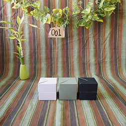 �L���[�uBOX